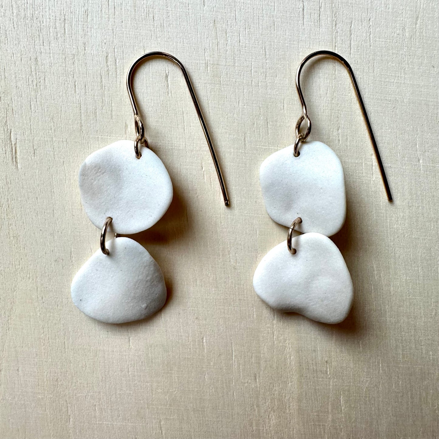 Double petal chain dangle earring