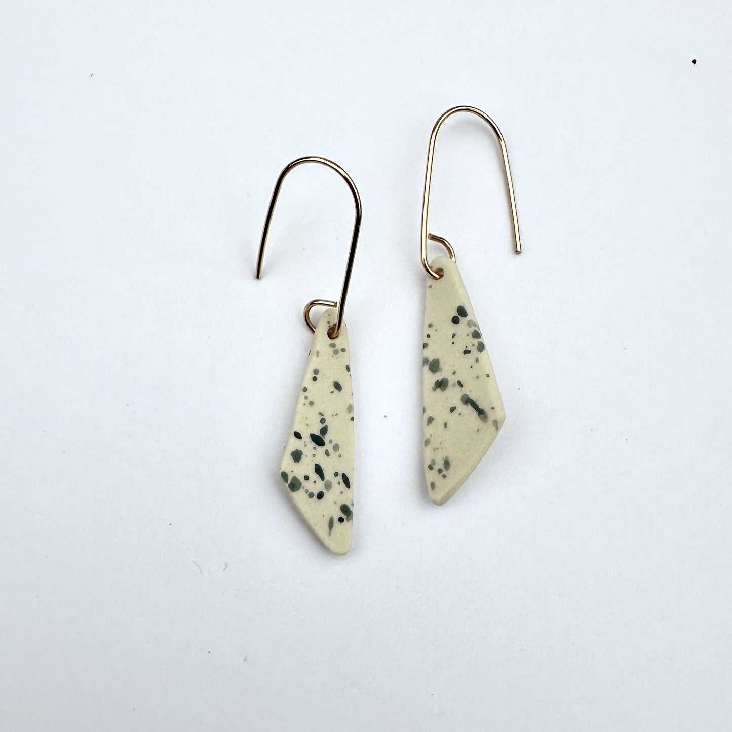 Triangle flicker dangle earring