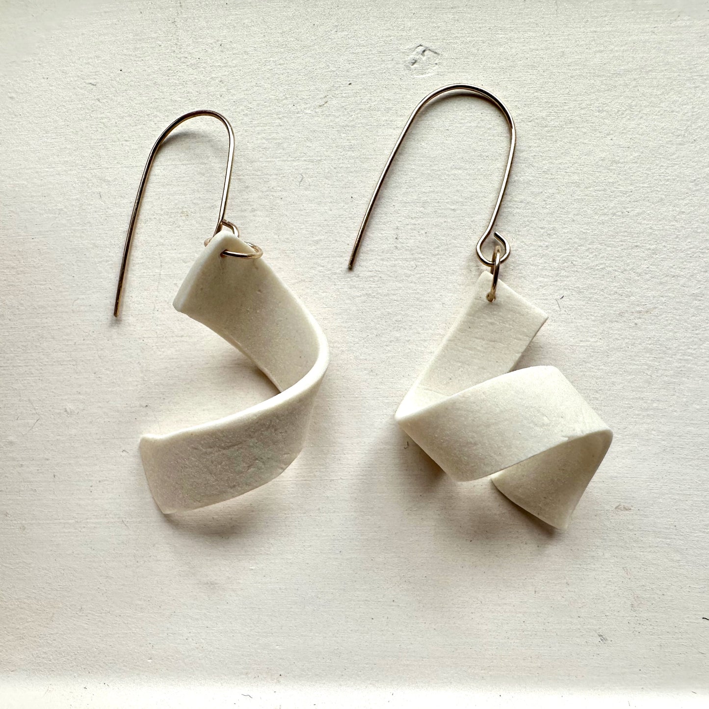 Corkscrew hoop earring