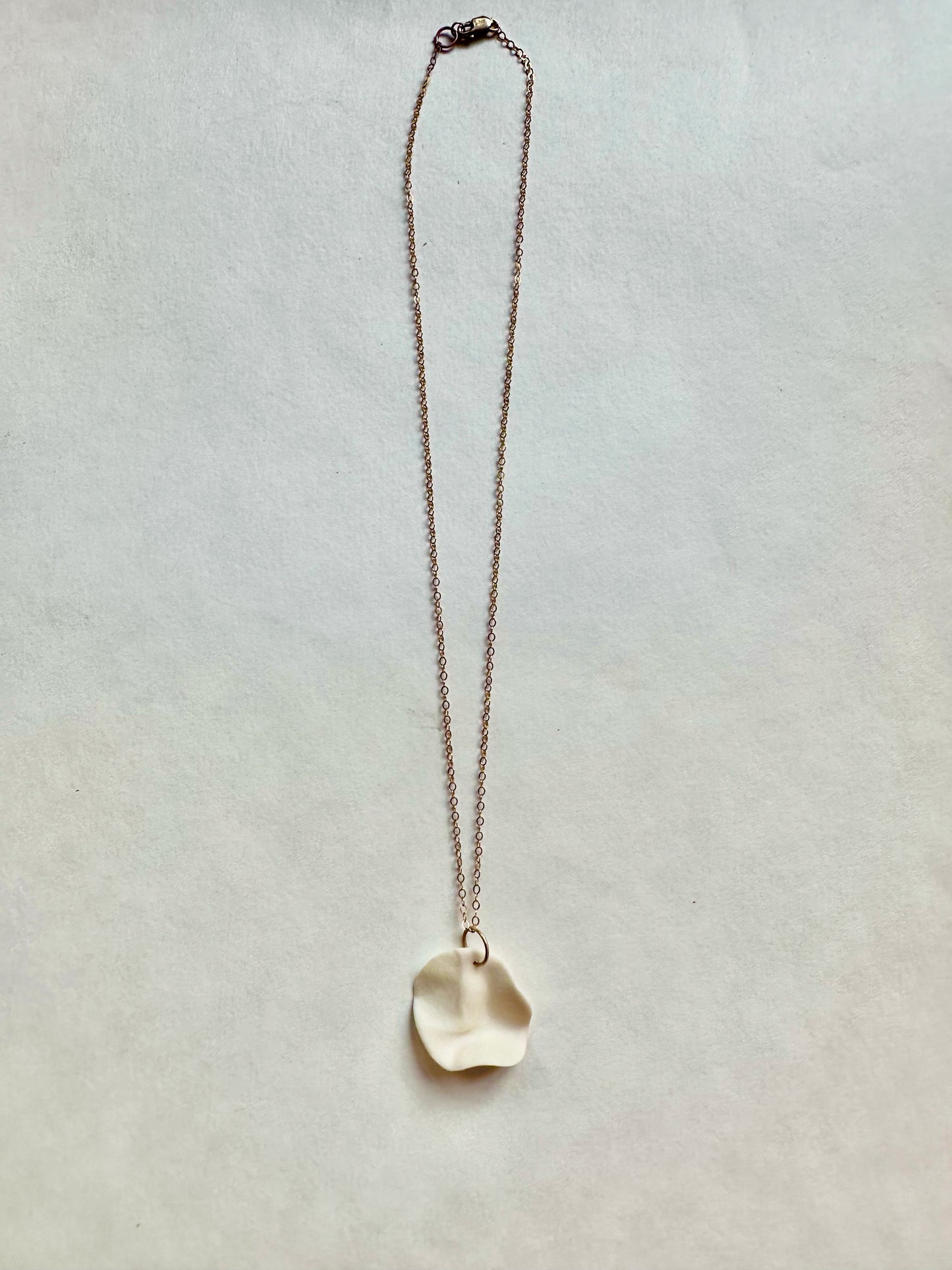 Full petal necklace