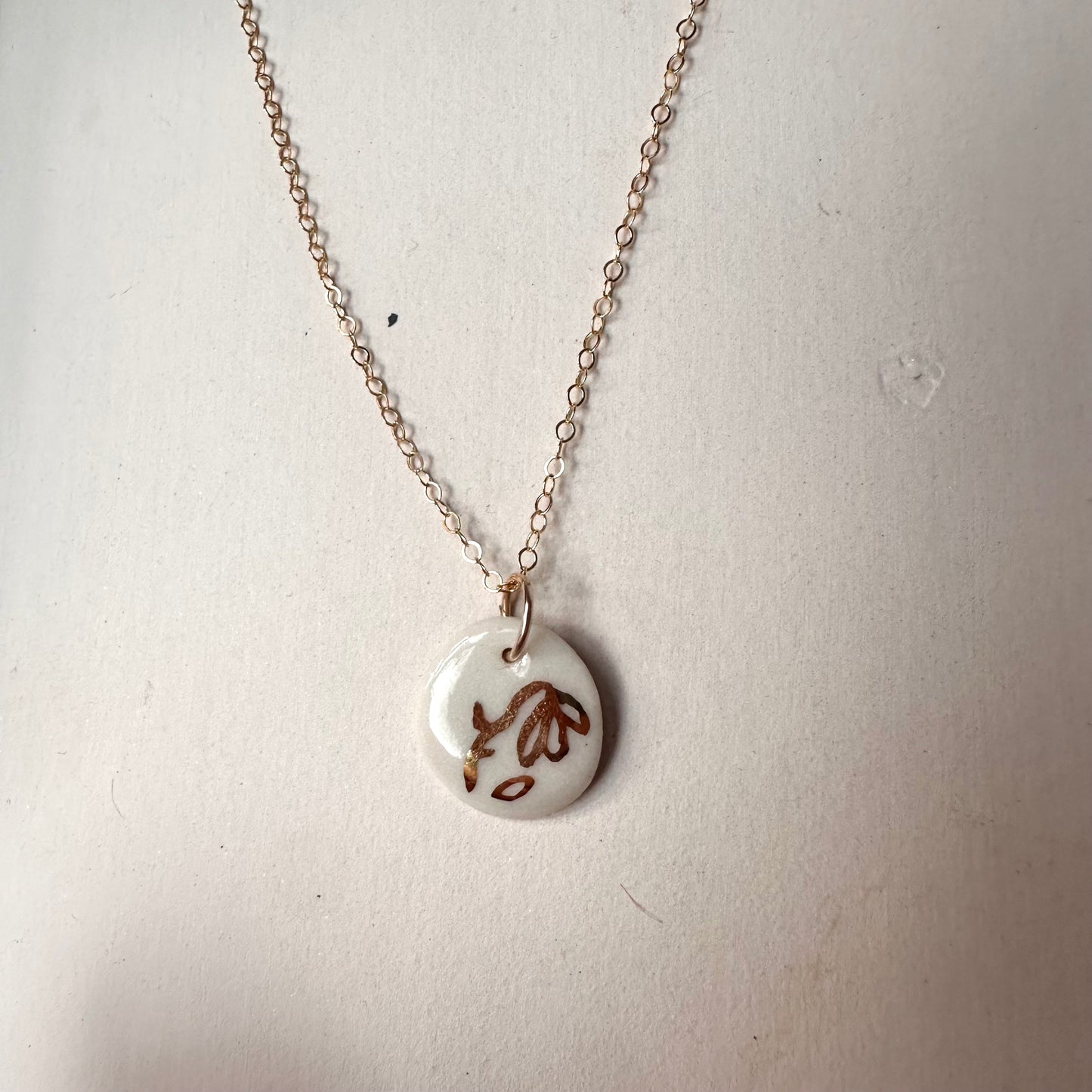 Loves me, Loves me not necklace