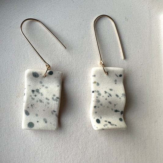 Wide wave dangle flicker earring- steel