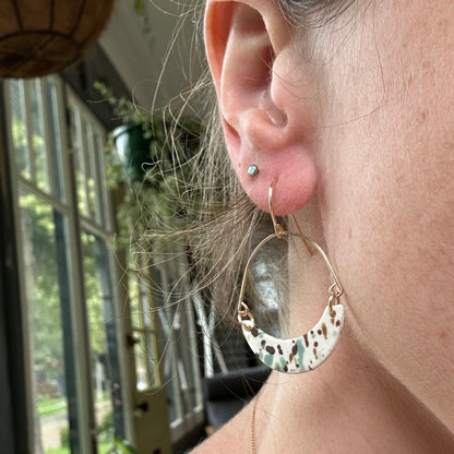 Arch dangle flicker earring- chocolate aqua