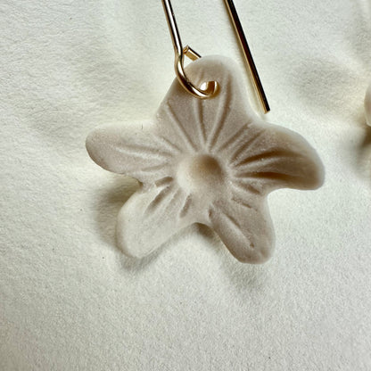 Flora dangle earring