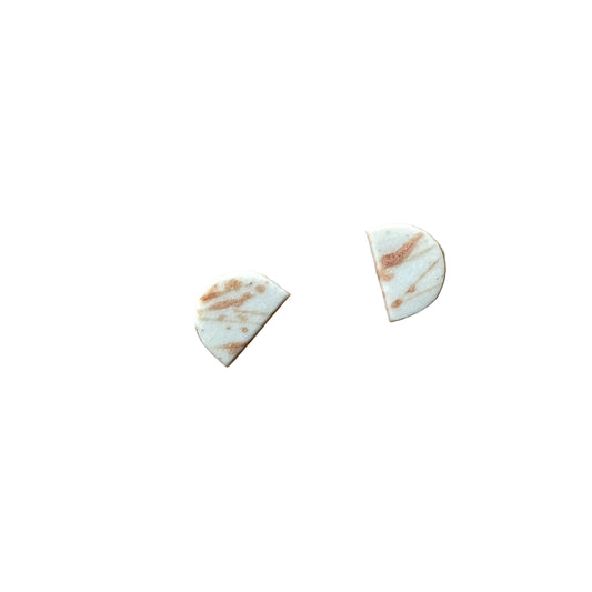Half-moon stud earring- flicker peach