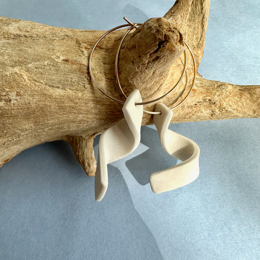 Corkscrew hoop earring