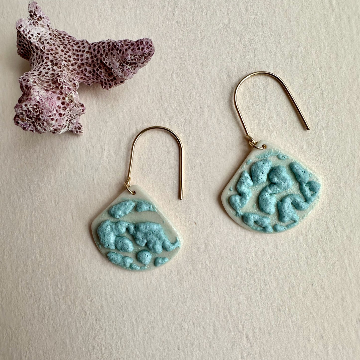 Bubbly dangle earring