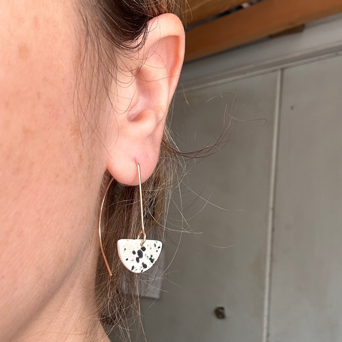 Half-moon dangle flicker earring
