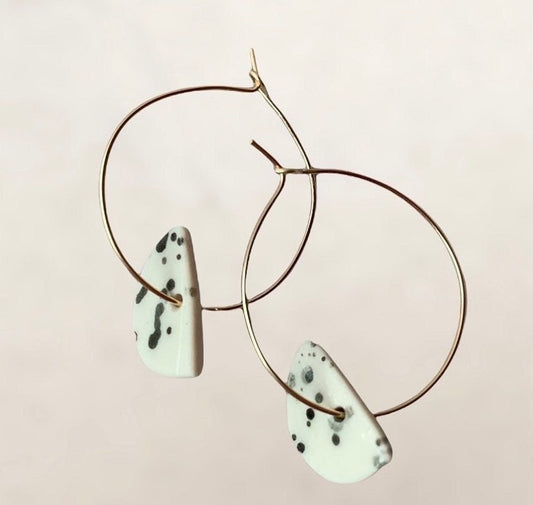 speckled mini half-moon earring